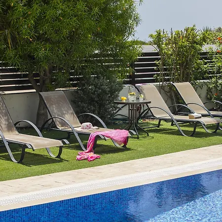 Villa Elias