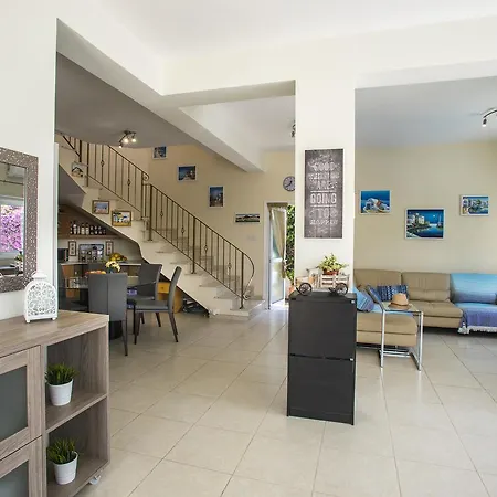 Villa Elias *