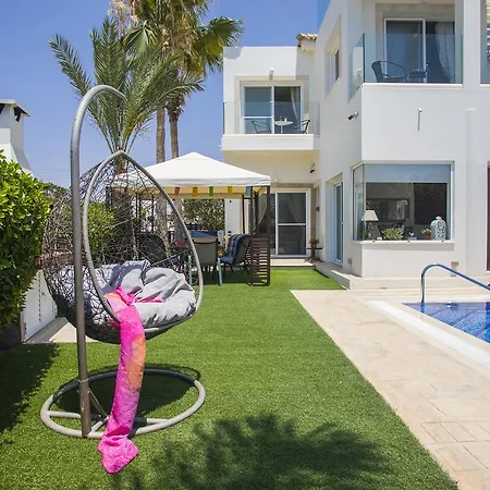 Villa Elias *
