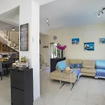 Villa Elias
