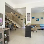 Villa Elias *
